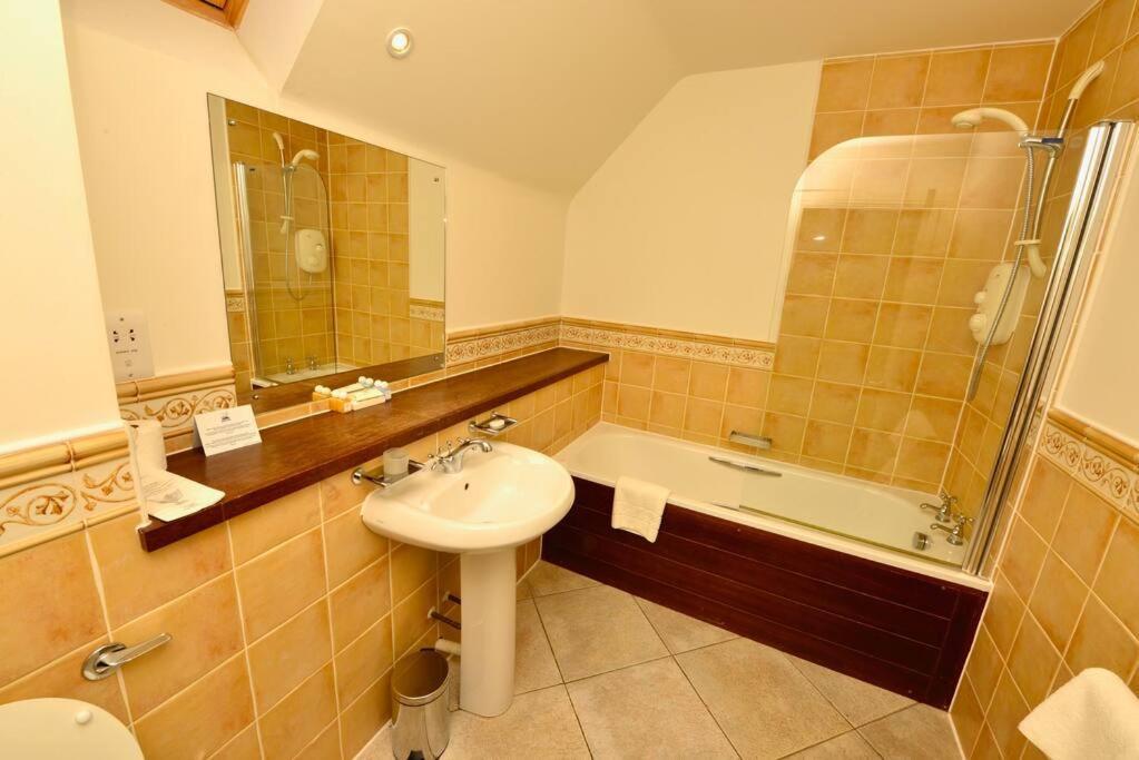 Ryder Cup Lodge Duchally - Free Access To Leisure Club Swimming Pool Hot Tub Steam Room - Starlink Satellite Internet - Sky Glass Now Dog Friendly For 2025 오치터라더 외부 사진
